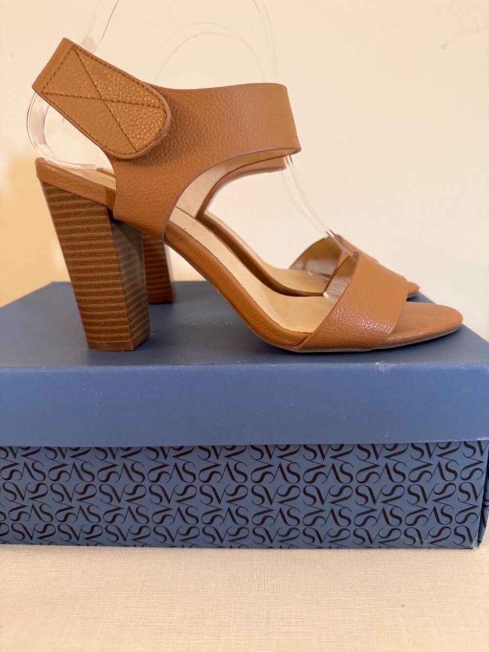 Simply Vera Vera Wang Size 8 Cognac Block Heel Sandals Ankle Strap With Box - Picture 15 of 16